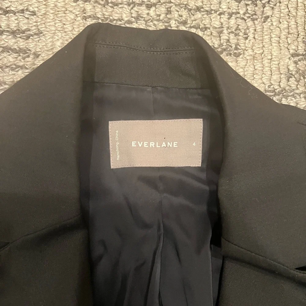 EVERLANE The Italian GoWeave Preppy Black Wool Blazer - Picture 5 of 12
